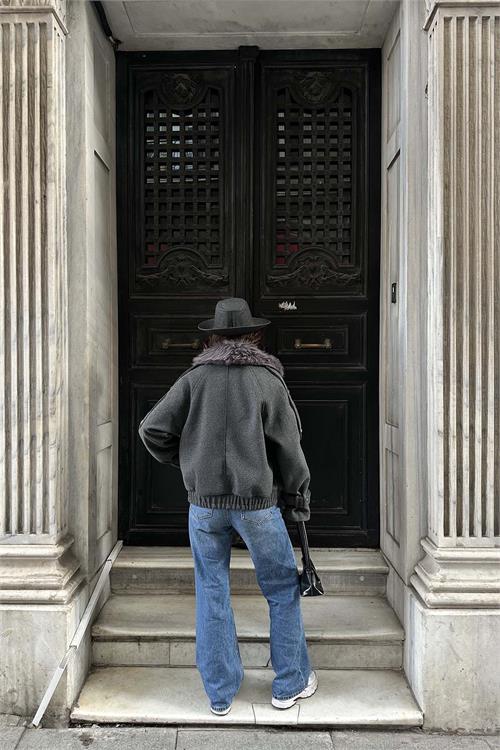 Kadın Antrasit Kürk Yaka Detaylı Oversize Mont Cepli HSZ021 