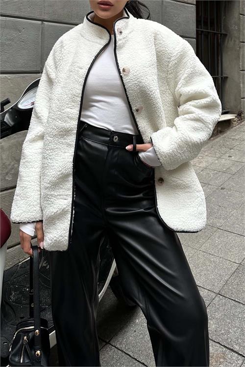 Kadın Ekru Peluş Oversize Düğmeli Ceket HSZ026 